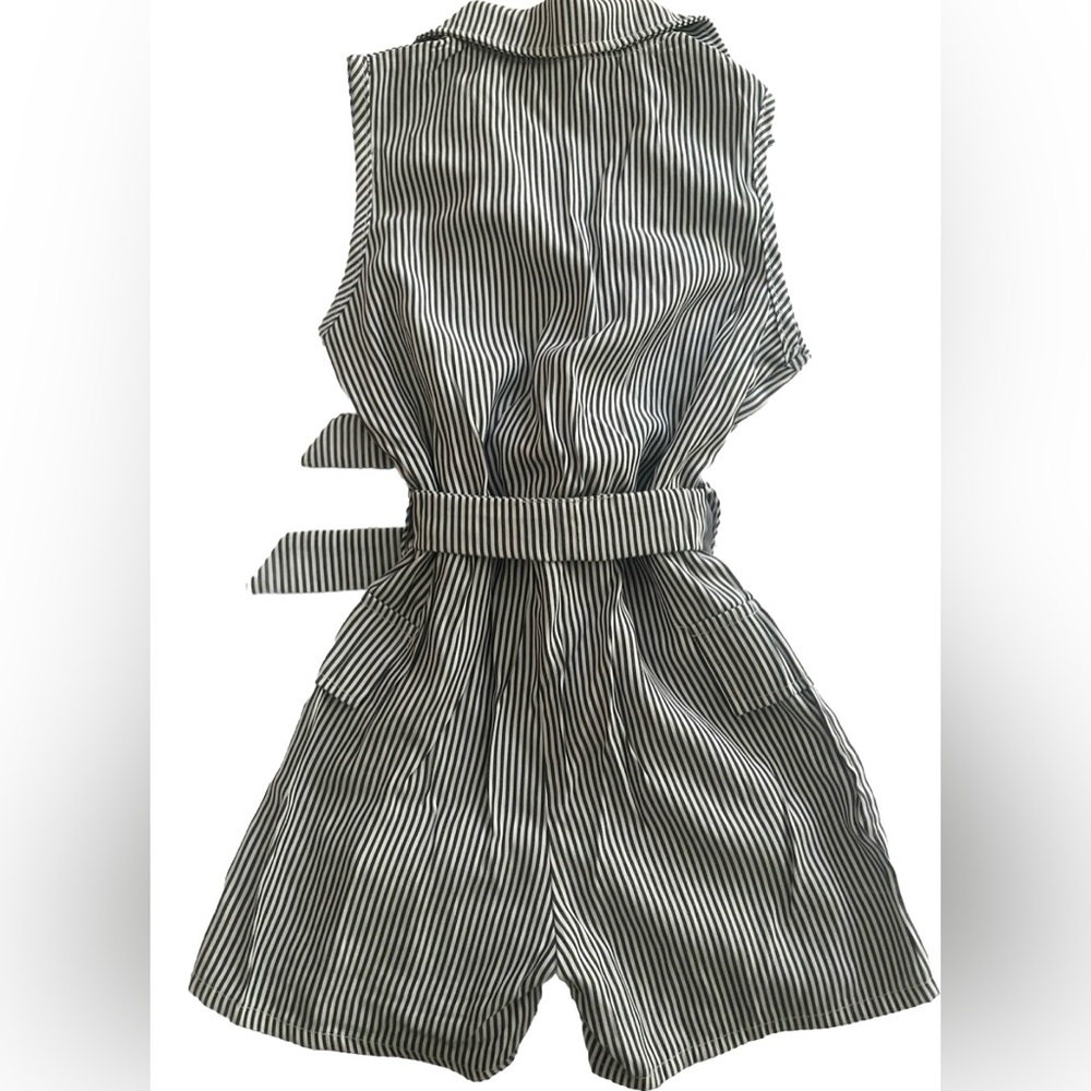 Kids girls size 6Y blue/white striped belted romper - Picture 2 of 3